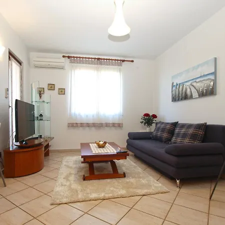 Apartamento Roberto 1988 *