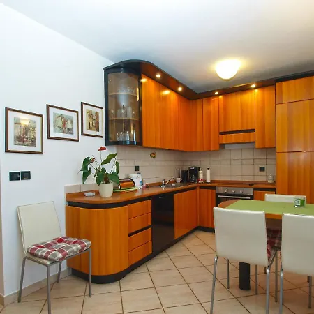 Roberto 1988 Apartamento Poreč